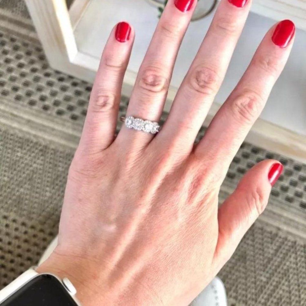 STERLING SILVER WEDDING RING - Picture 2 of 3